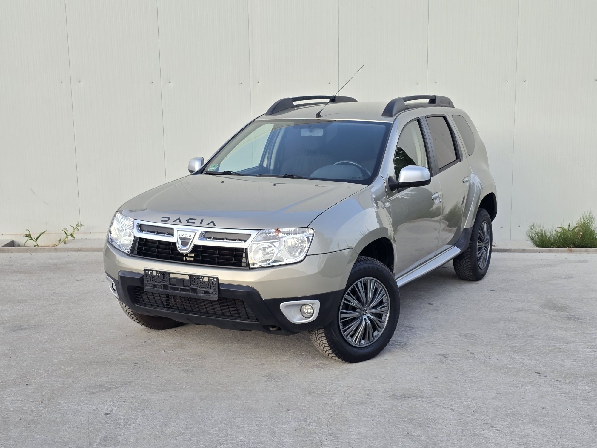 Dacia Duster 2011/12 1.6i 16 Valve IMPECABIL Posibilitate Rate