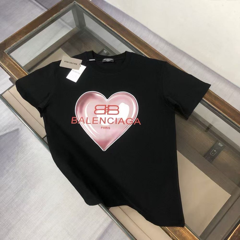тениски Balenciaga внос Дубай
