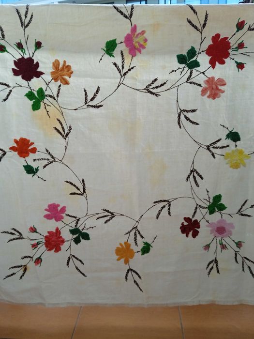 Покривка ръчна изработена 97,5*97,5 см