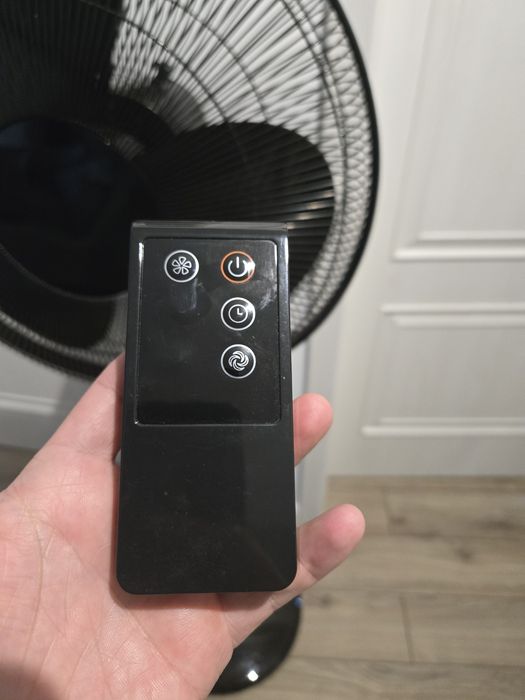 Ventilator cu telecomanda