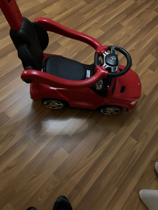 Детская машина, на 2-3 года.