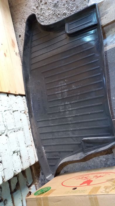 Коврик для багажника Нива Шевроле