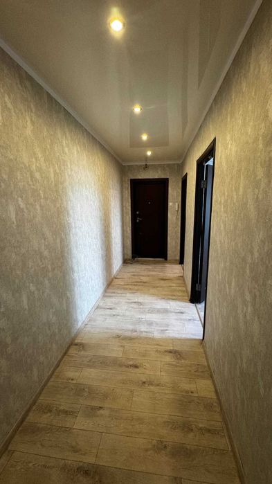 3 комн 8 мкр 72 кв.м.