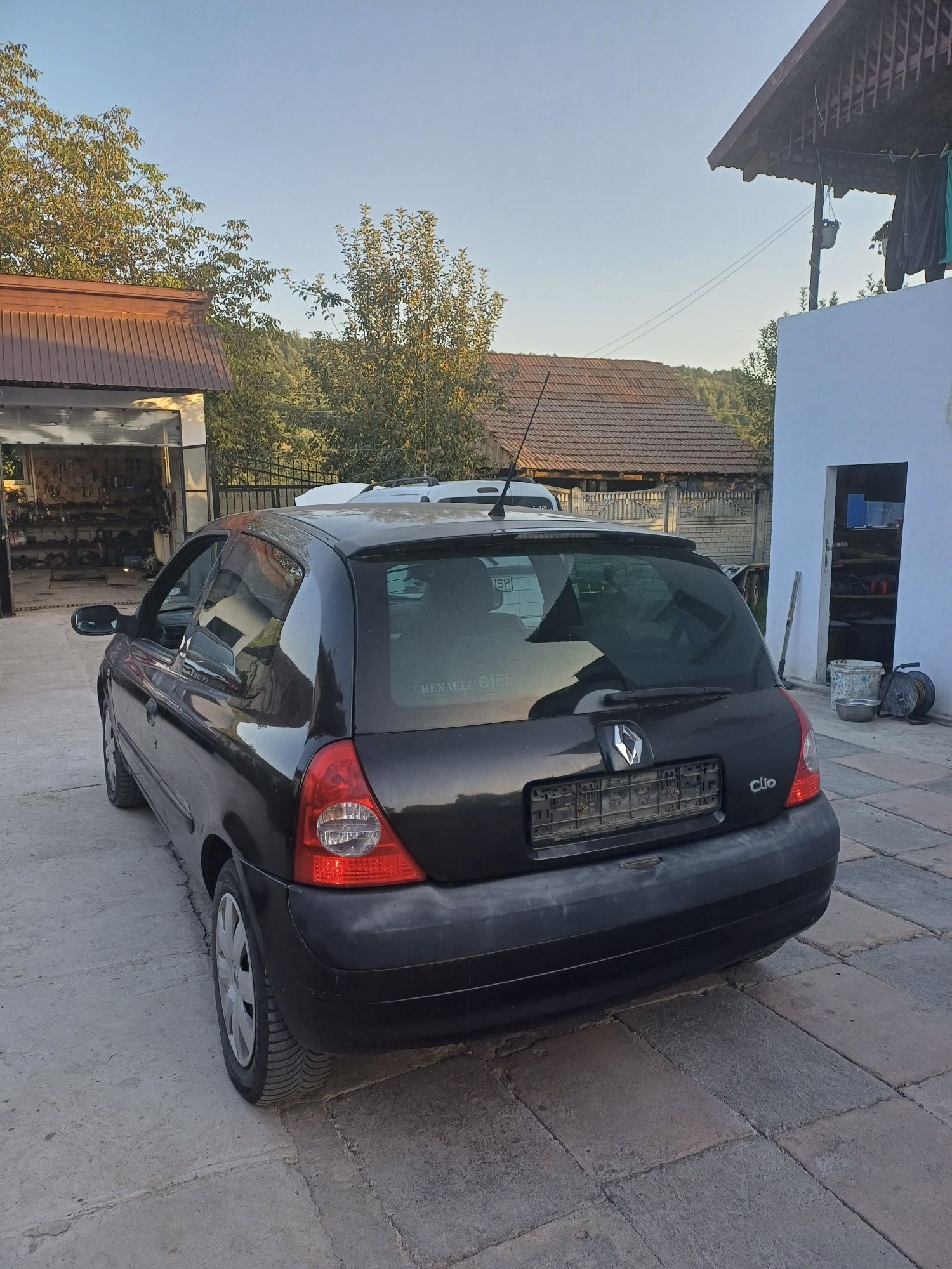 Dezmembrez Renault Clio / Megane 1.5 dci