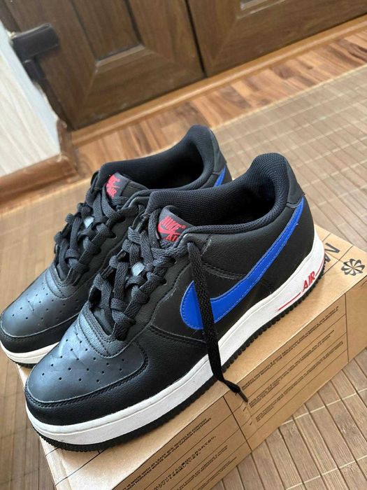 Vand Adidasi  Jordan 1 Low si Nike Air Force 1