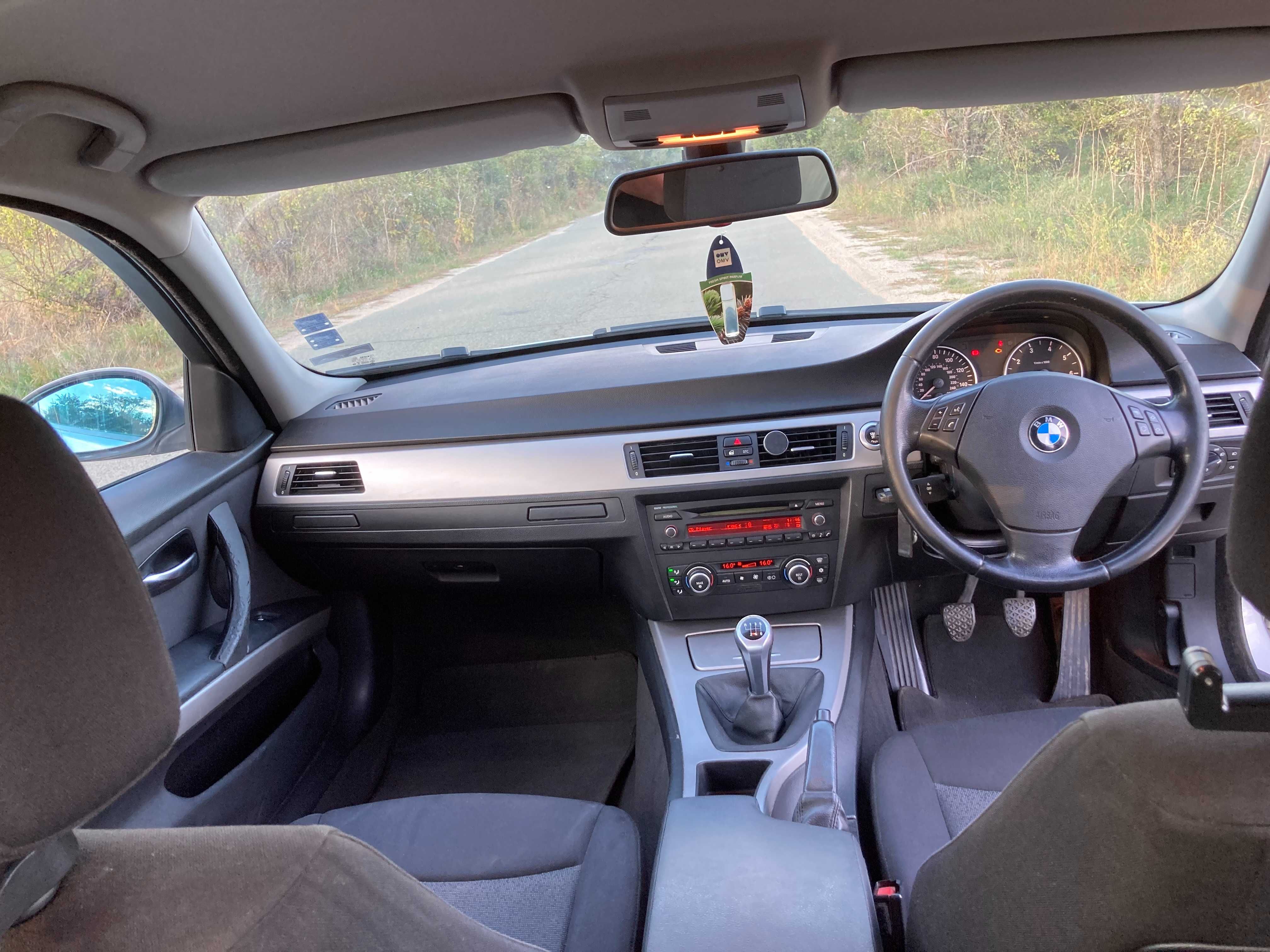 BMW318i E90 Десен Волан
