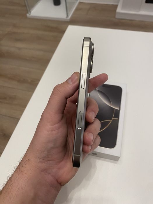 iPhone 16 pro 128GB Natural impecabil!