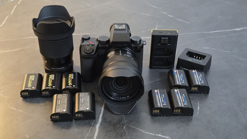 Panasonic s5-IIX + 20-60mm + Sigma 16 mm+ 8 acumulatori +2 incarcatoar