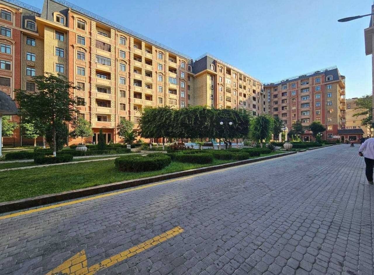 Продётся Квартира ПАРИСЕН Golden House