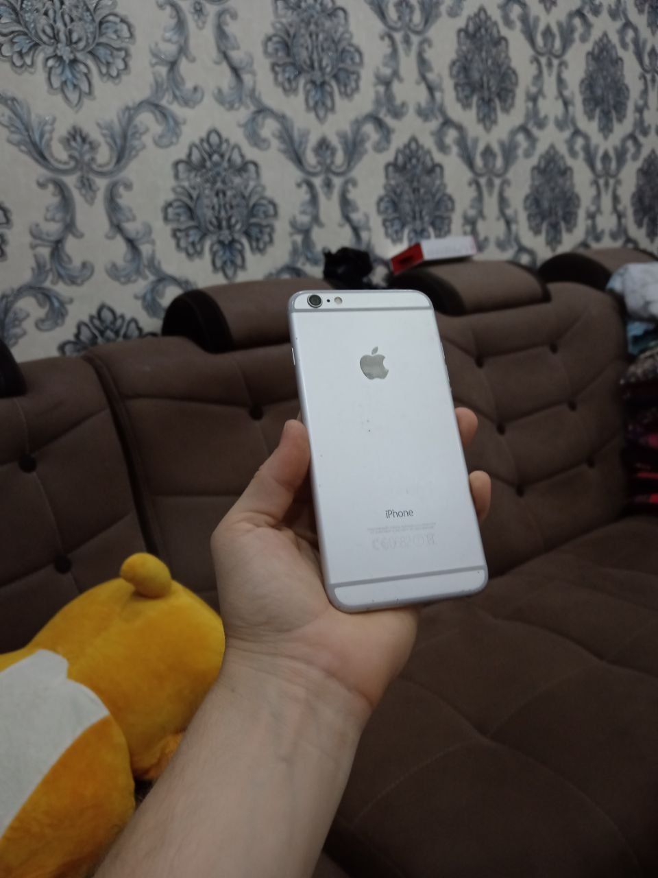 Iphone 6 plus 64gb srochna sotiladi