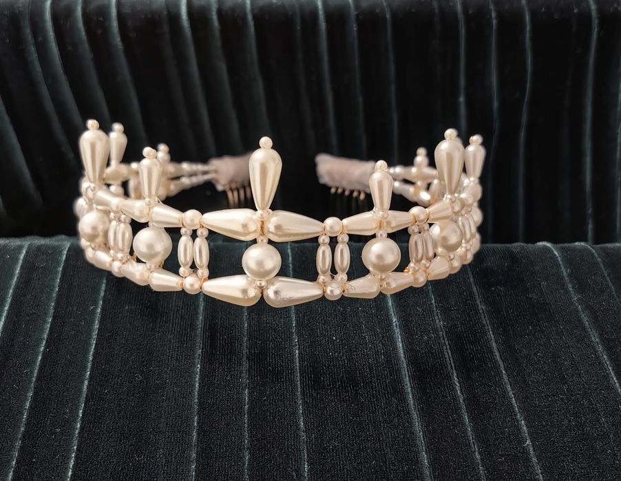 Vând coronita / diadema / tiara de de mireasa cu perle