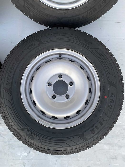 Set jante noi cu anvelope mixte noi 215 75 R16c Renaut Master Movano
