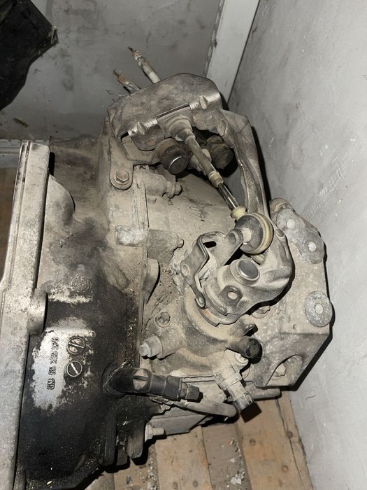 Cutie Viteze manuala Opel Vectra C / SAAB 1.9 CDTI cod 55350374