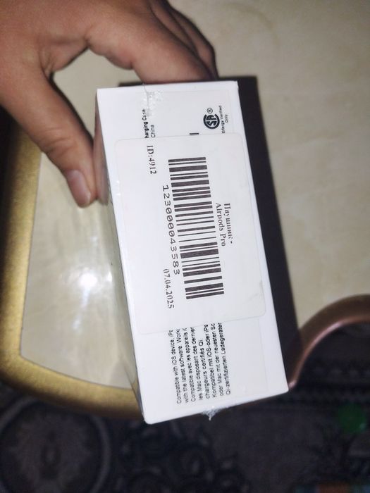 Наушники Airpods