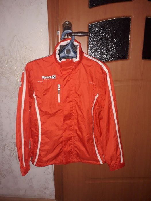 Фирменная ветровка на мальчика 10-11лет