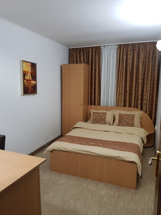 Închiriem vila în imediata apropiere a statiunii Sinaia...1500 lei