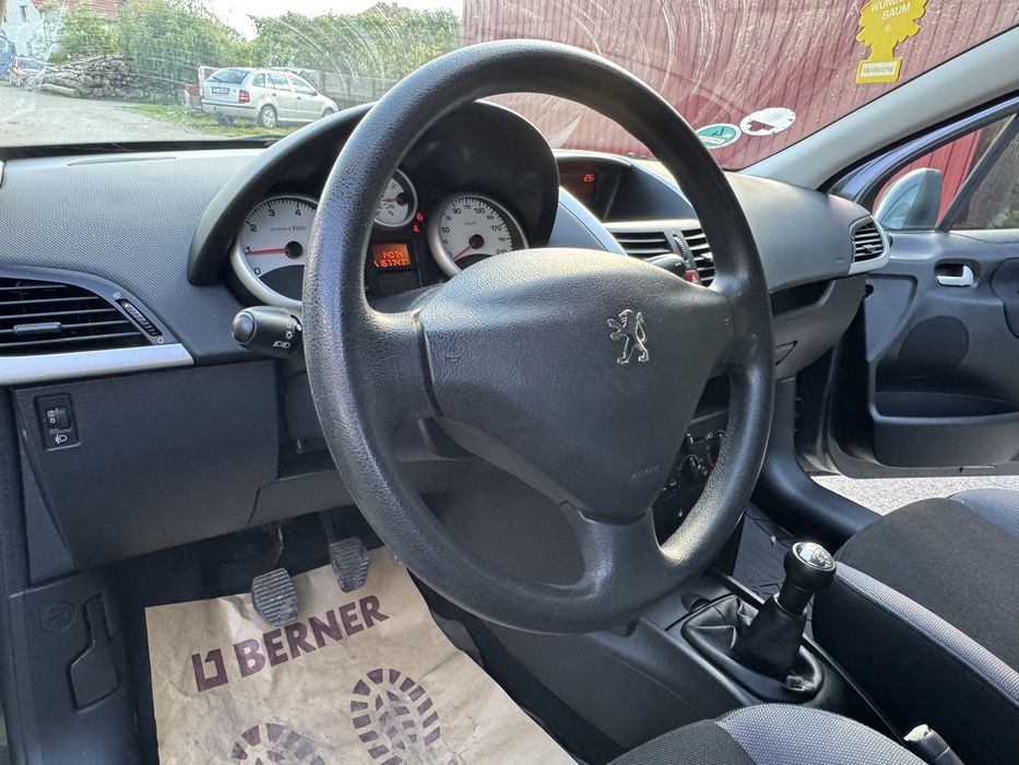 Vand Peugeot 207 Sw 1.4 Benzina 2008 Km 165000 Import Germania pe roti