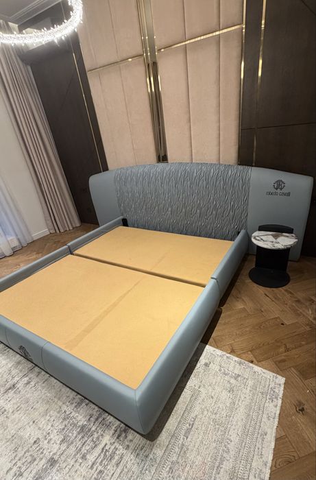 Продам 2х спальную кровать