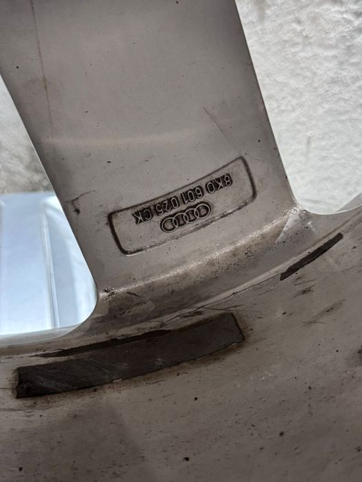 Jante Audi S-line R 18