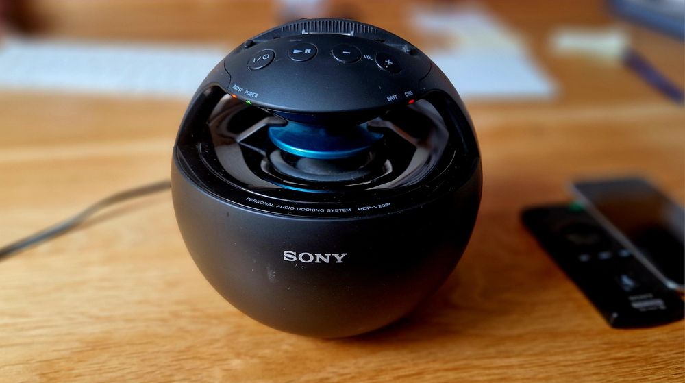 Sony Active Speaker + IPod Apple
