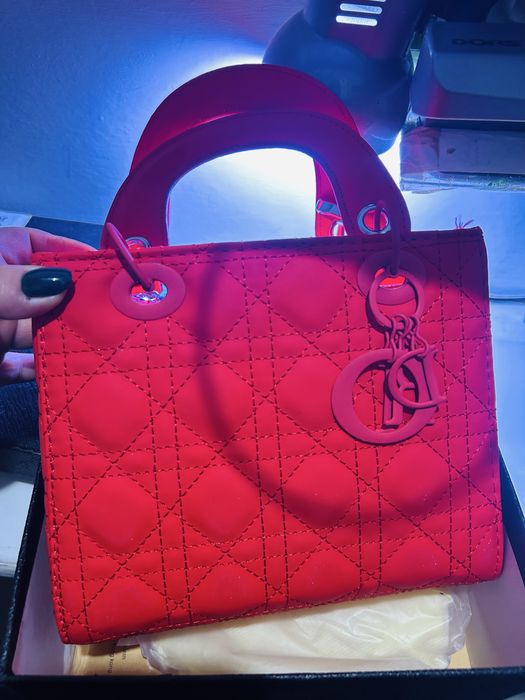 Продается сумка новая