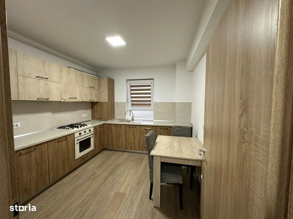 Garsonieră de închiriat - Tractorul