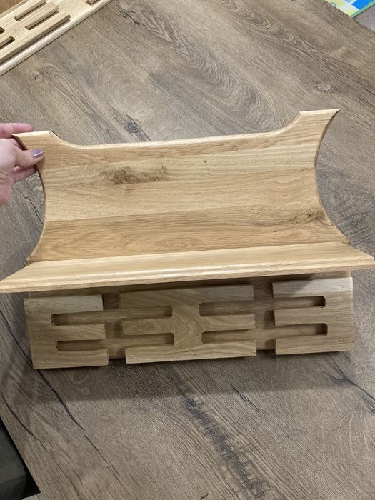 Поставка за купи и медали - дъб