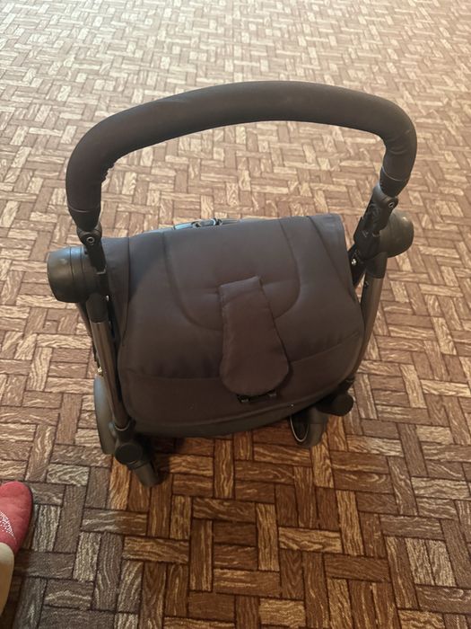 Кольяска Chicco.