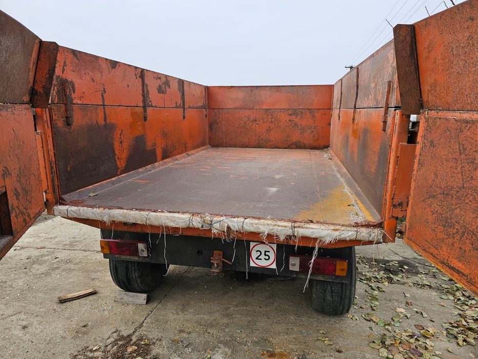 Vând remorcă agricolă basculabilă tandem 8T