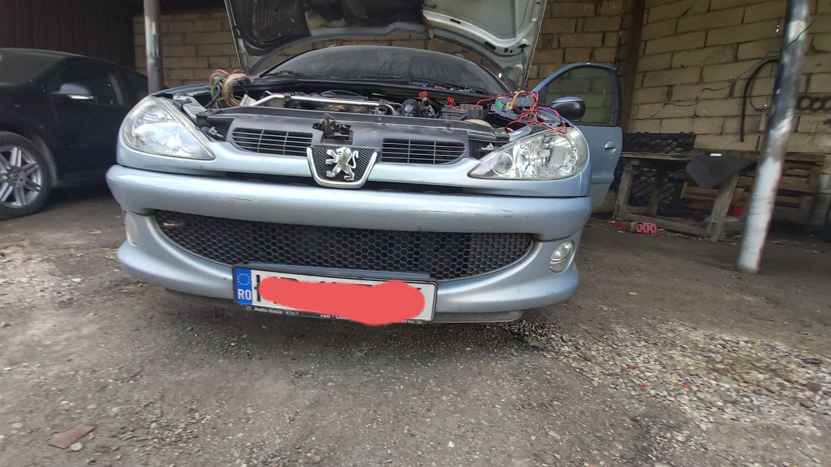 Dezmembrez Peugeot 206 ,1,4 hdi