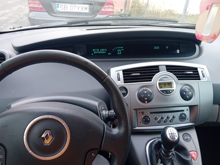 Vând Renault scenic