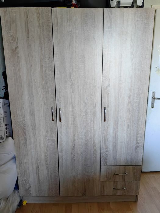 Гардероб, бюро МДФ и скрин