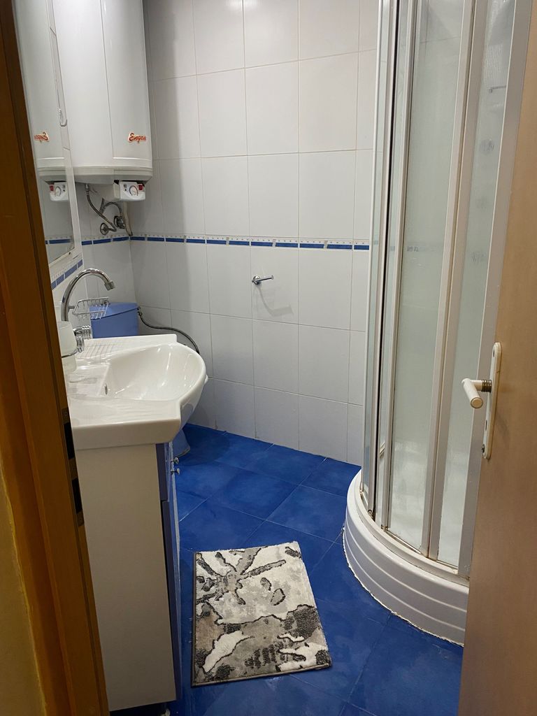 Продава се Двустаен апартамент в Варна, Колхозен пазар - 70 кв.м за 1815 €/кв.м - Снимка #4