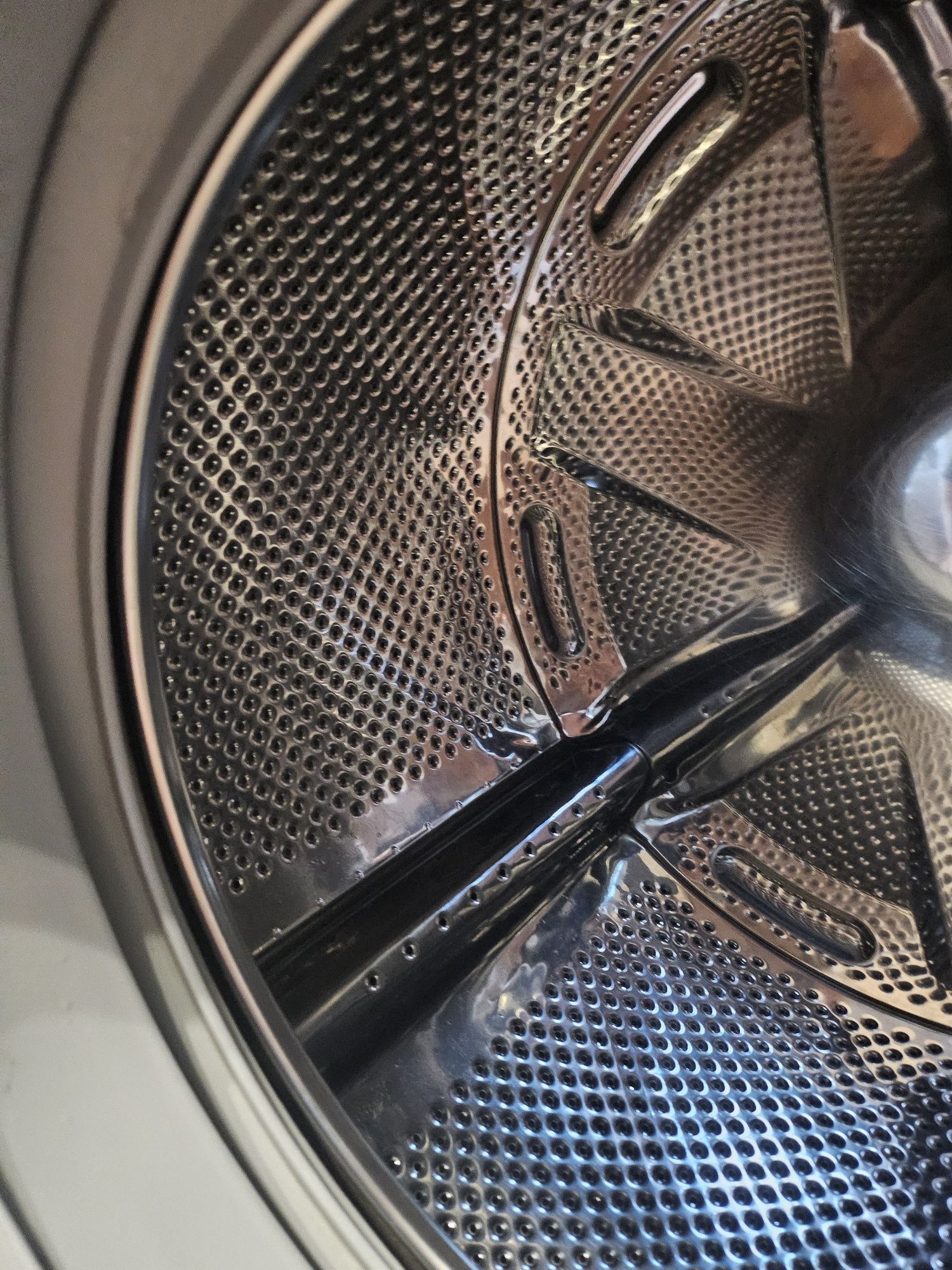 Пералня Hotpoint Atiston
