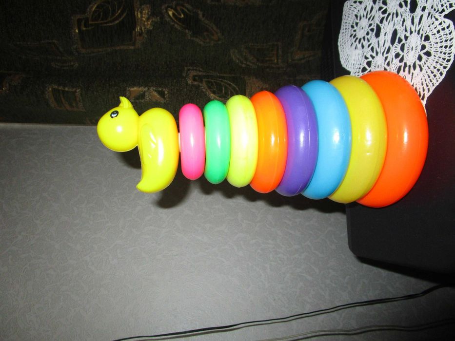 Дет. играчки-локомотивче+нанизанка пате.