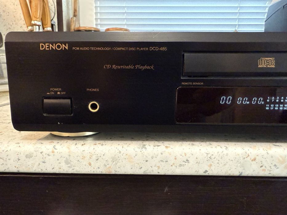 Denon DCD-485 CD player