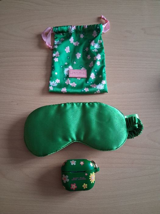 Копринена маска за сън Daisy wild Marc Jacobs + apple airpods case