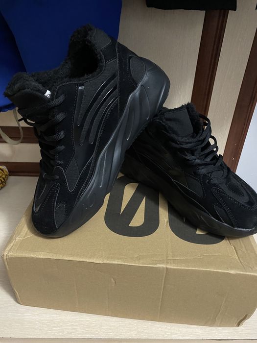 Новые зимние Yeezy 700