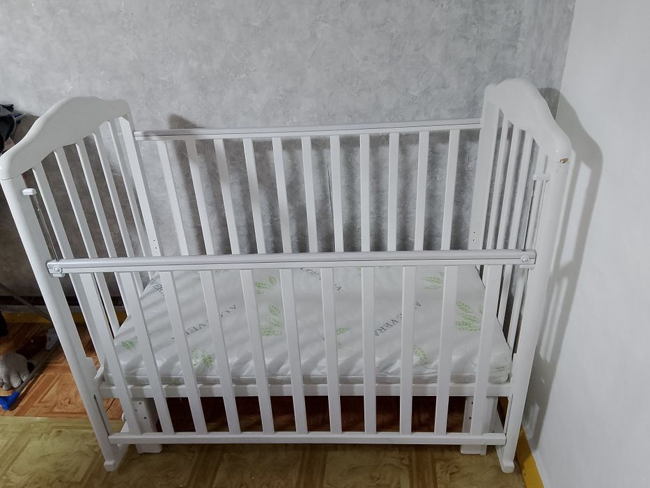 Продам детскую кроватку