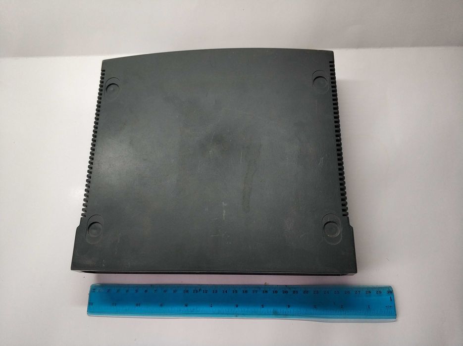 Метална кутия. Пластмасова кутия. Алуминиева кутия.