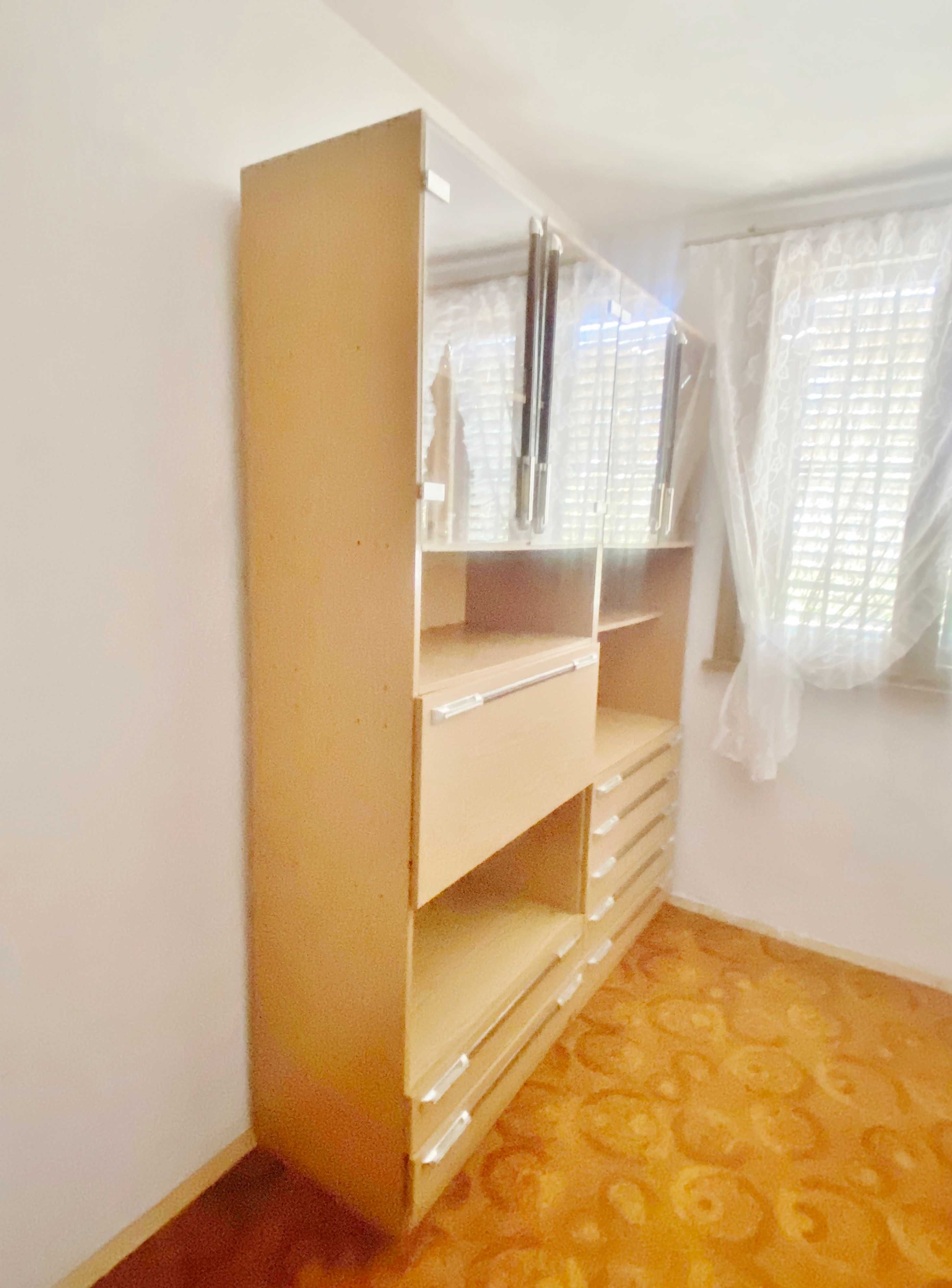 Компактна Холна секция от Два модула + Подарък - Две Мраморни маси