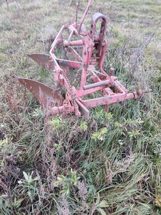 Vând plug 3 trupite