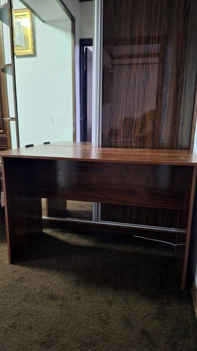 Продается Письменный стол