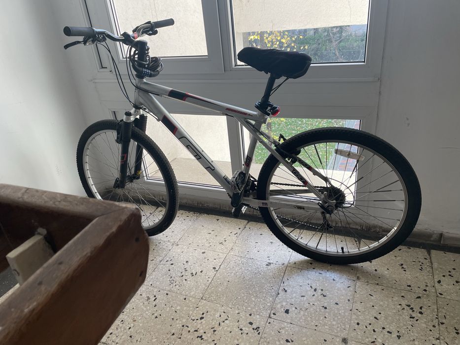 Bicicletă GT în stare excelentă gata de plimbare