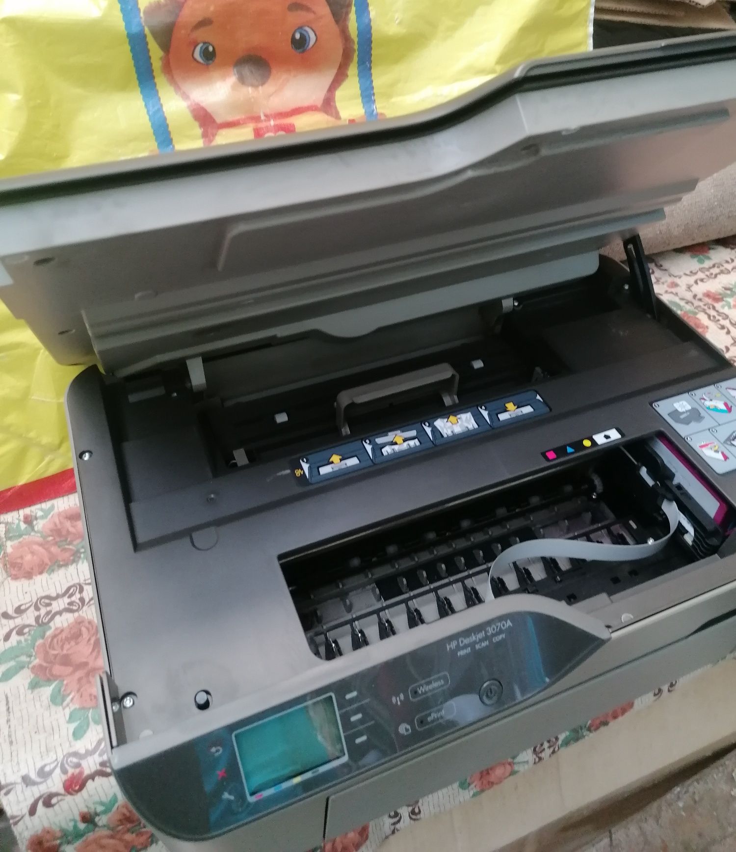 Imprimanta cu scaner HP