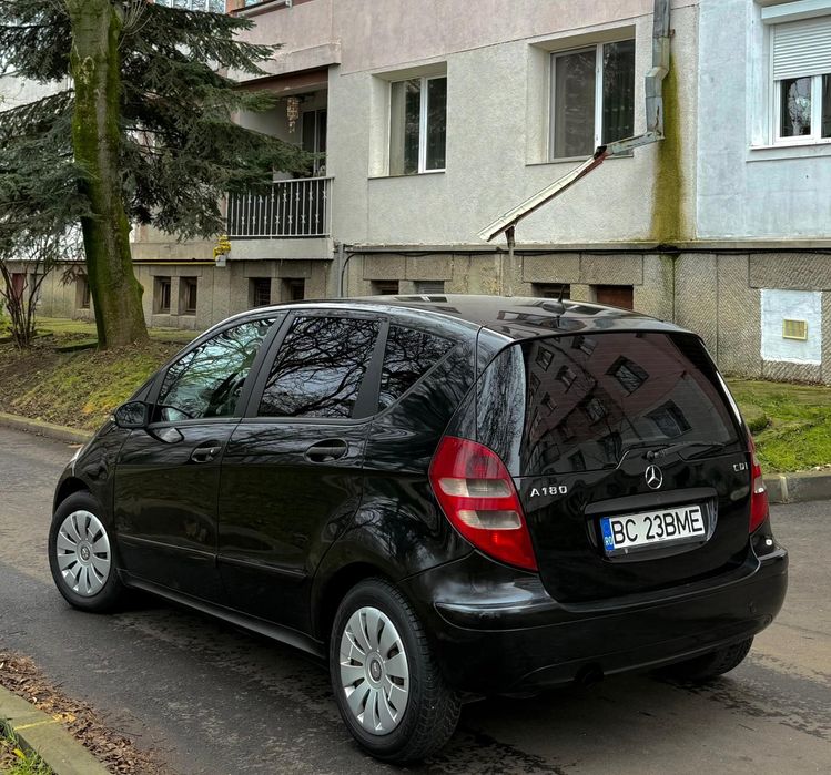 mercedes-benz a180