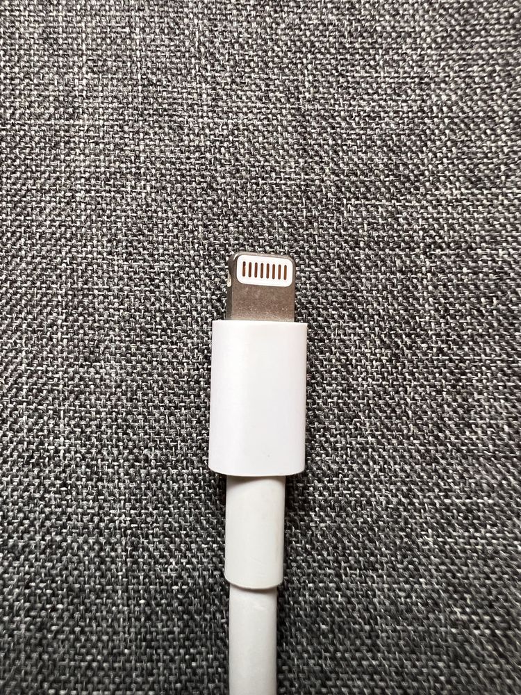 Apple Lightning to Digital AV Adapter ( HDMI )