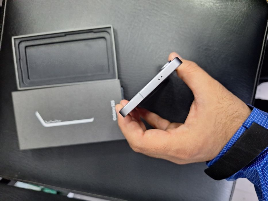 Samsung galaxy s25 12/256 1 yil garantiya