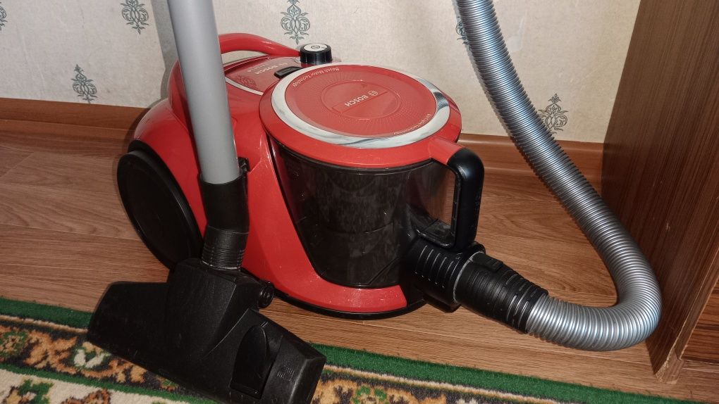 Пылесос BOCSH наскдка есть