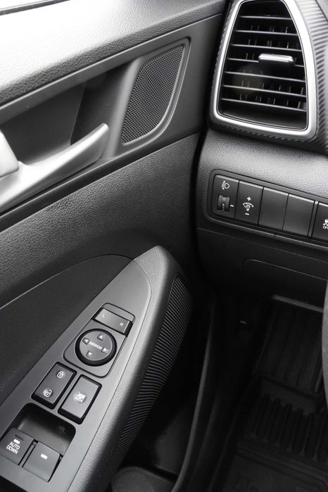 Vând Hyundai Tucson - impecabil